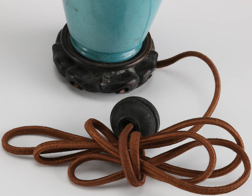 Vintage Chinese Vase Table Lamp with Shade