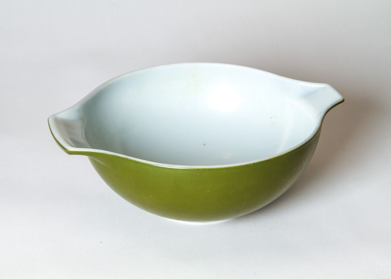 Collection of Vintage Pyrex Kitchenware