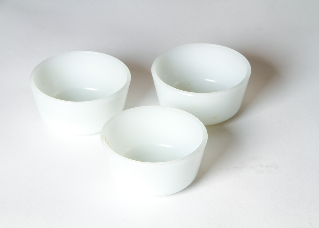 Collection of Vintage Pyrex Kitchenware