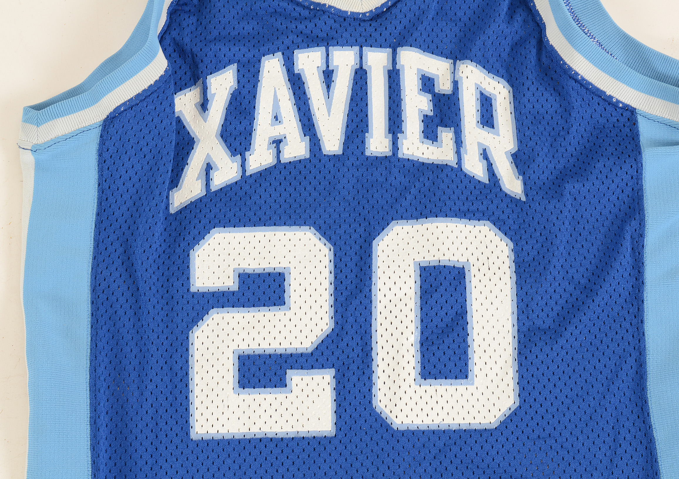 Vintage Xavier Universeity Michael Davenport Mens Basketball Jersey