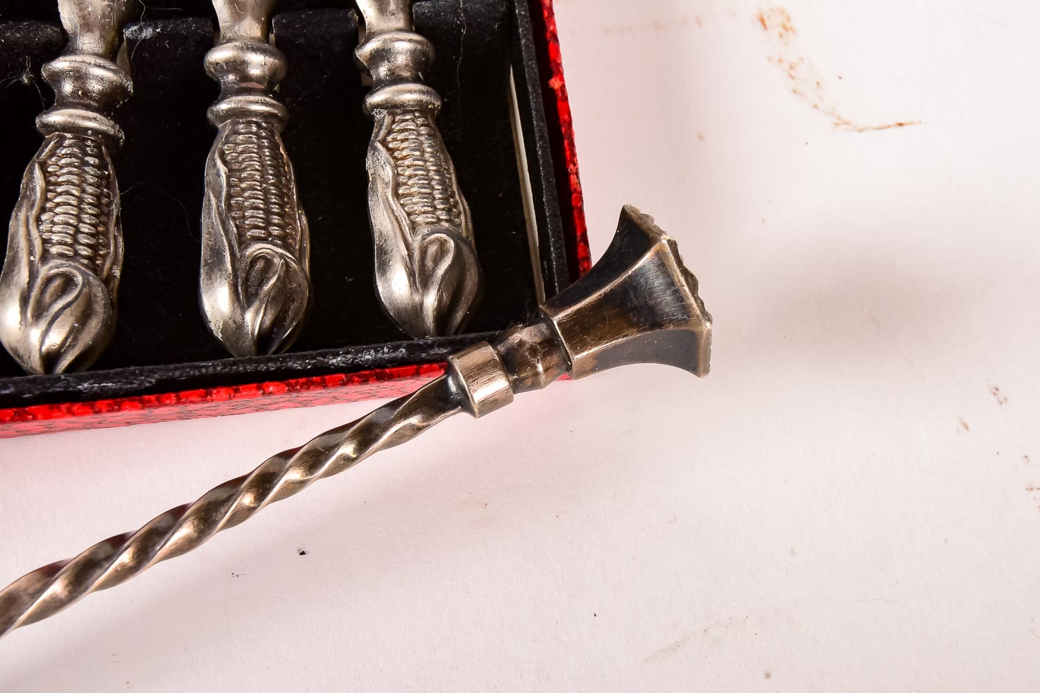 Twisted Stirrer and Set of Corn Holders