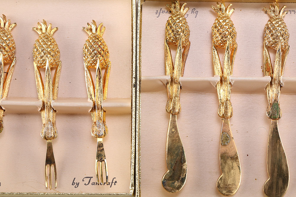 Assortment of Bar Themed Memorabilia