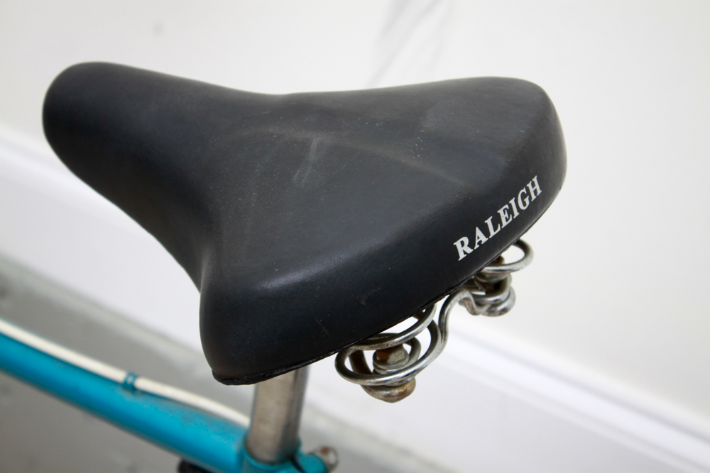 Vintage Raleigh Sort Horizon Bicycle with Helmet