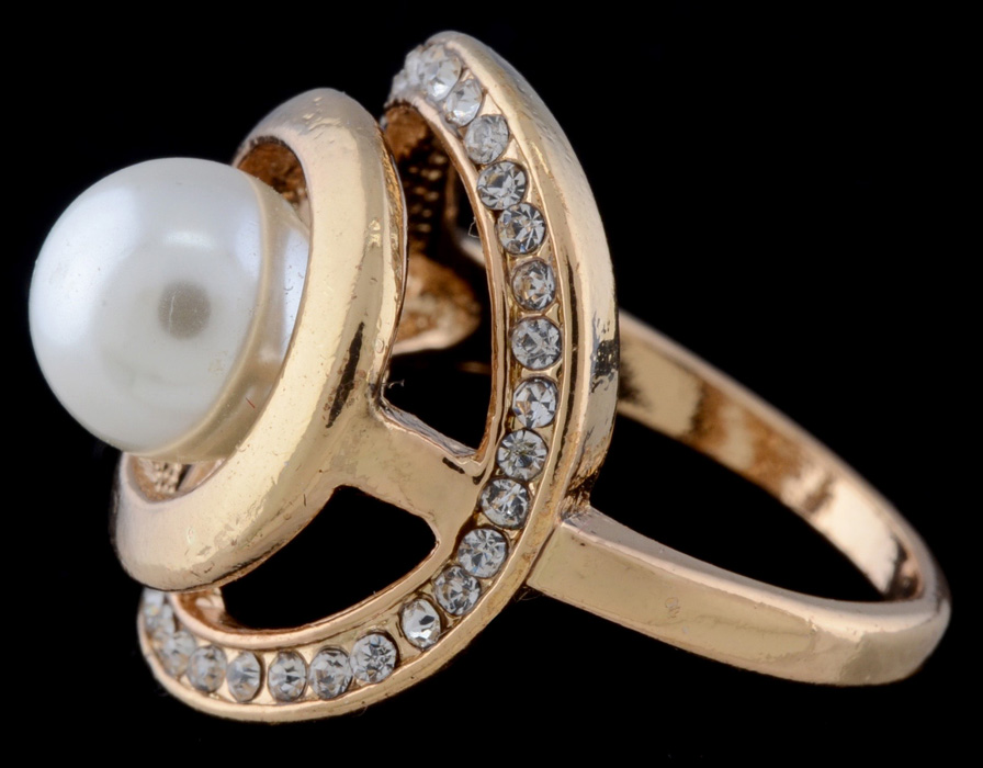 Three Gold Tone Rings