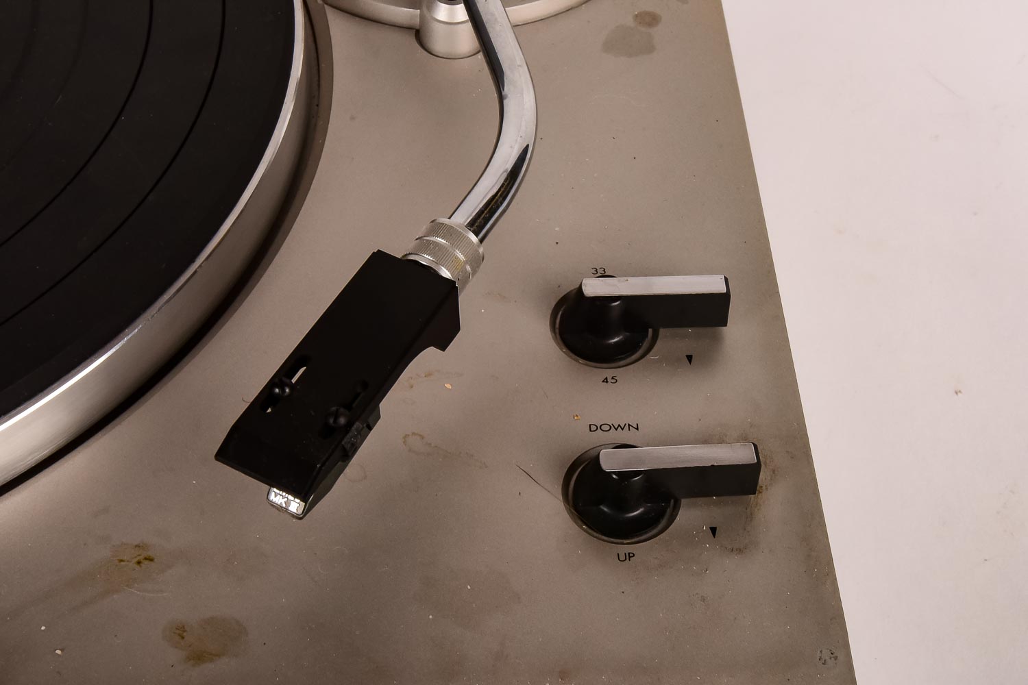 JVC Auto-Return Turntable