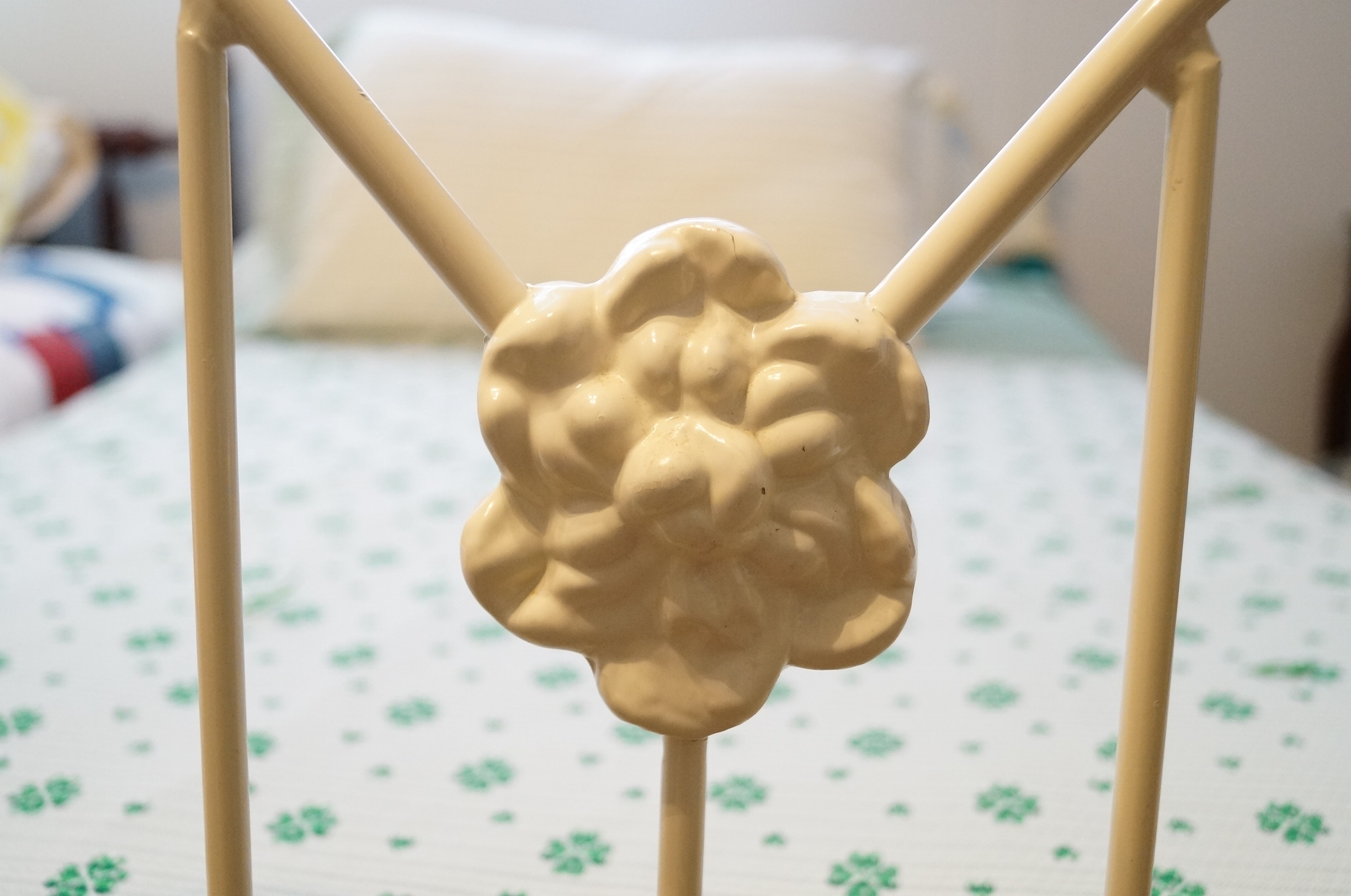 White Iron Heart Shaped Twin Bed Frame