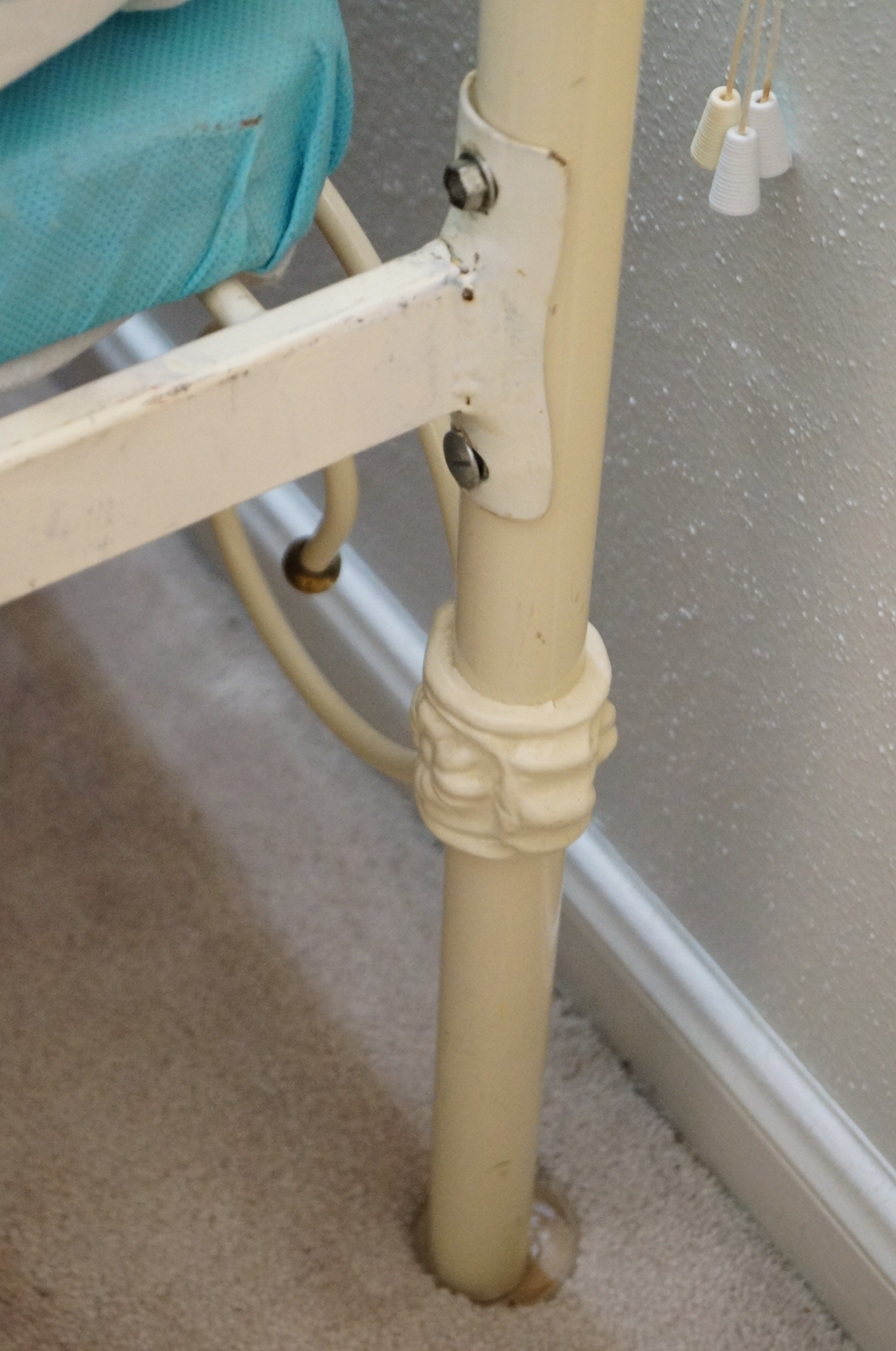 White Iron Heart Shaped Twin Bed Frame