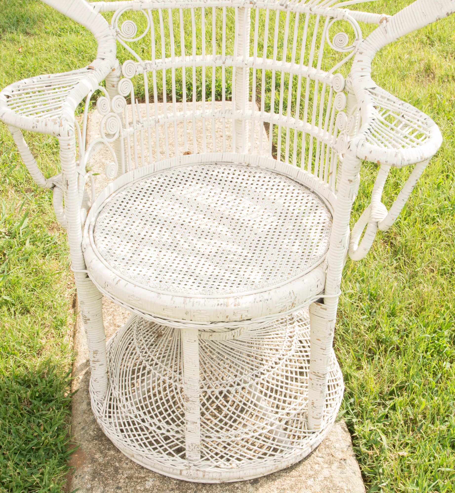 White Wicker Peacock Fan Back Chair