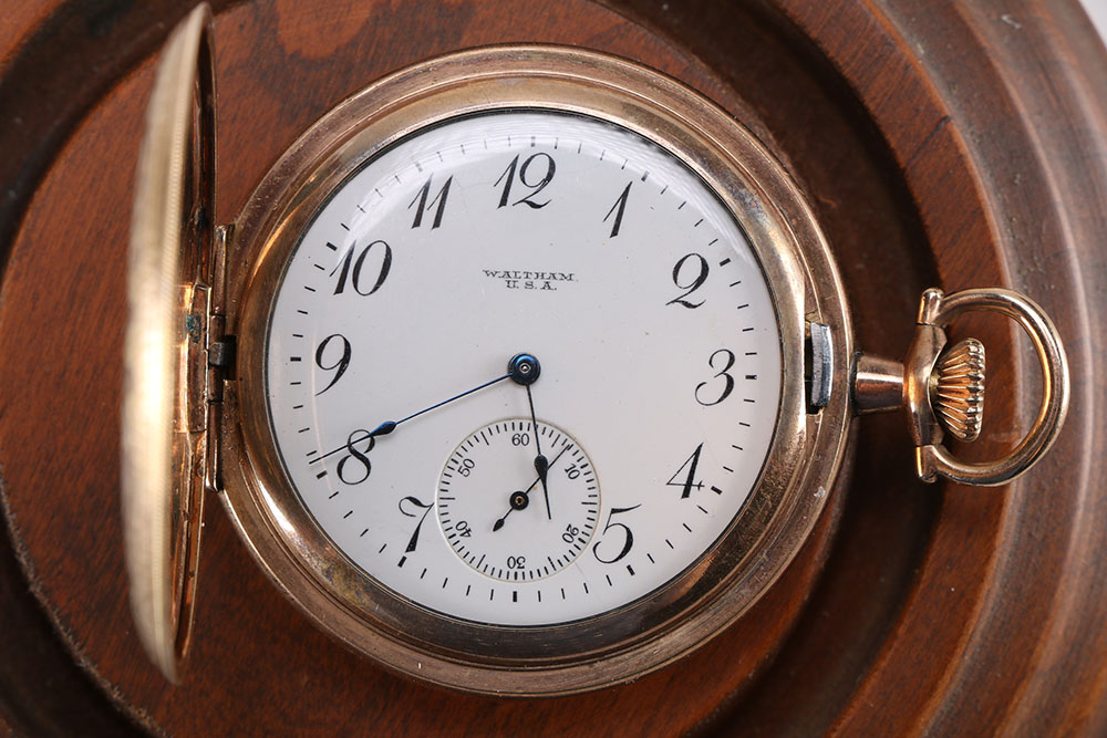 Antique Waltham Bond St Grade Pocket Watch In Cloche