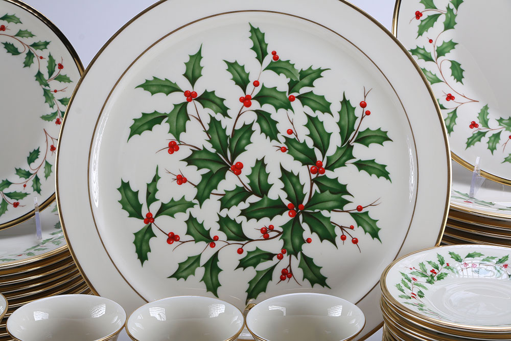 Lenox "Holiday" Dish set