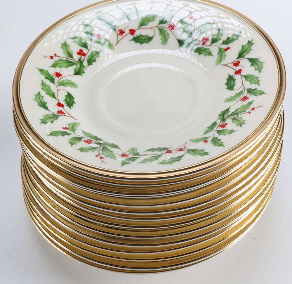 Lenox "Holiday" Dish set