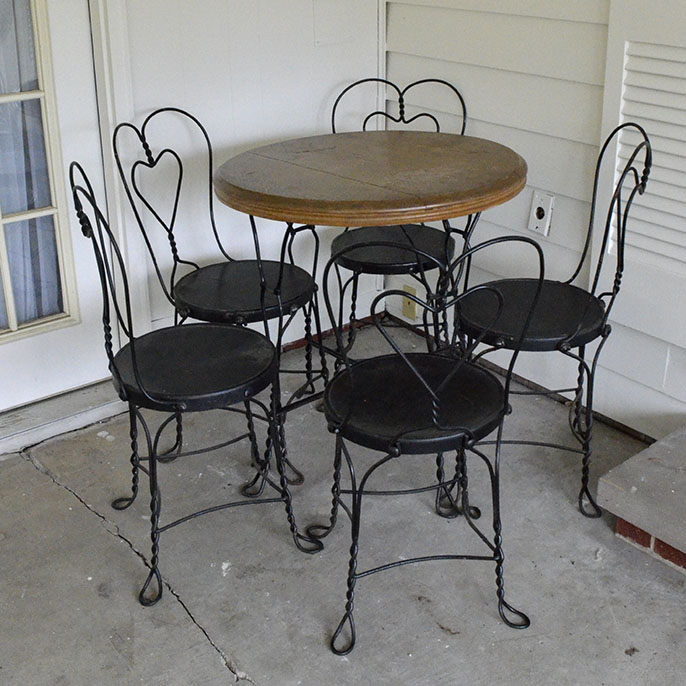 Ice Cream Parlor Table and Chairs