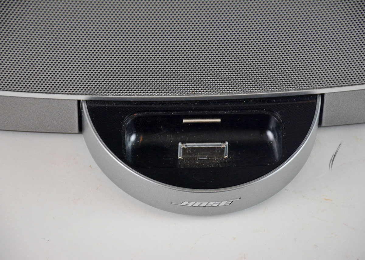 Bose SoundDock Portable Digital Music System for iPod/iPhone