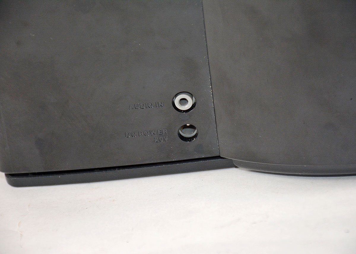 Bose SoundDock Portable Digital Music System for iPod/iPhone