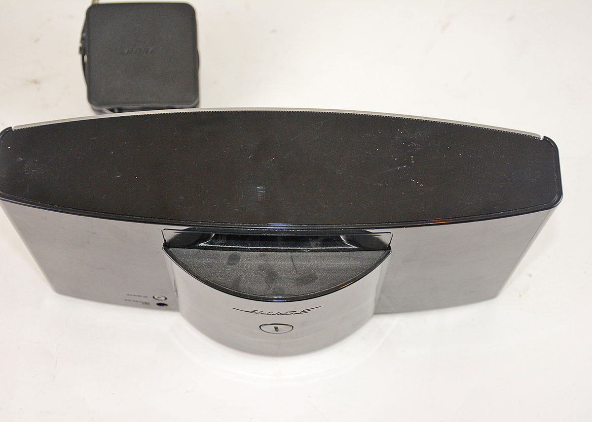 Bose SoundDock Portable Digital Music System for iPod/iPhone