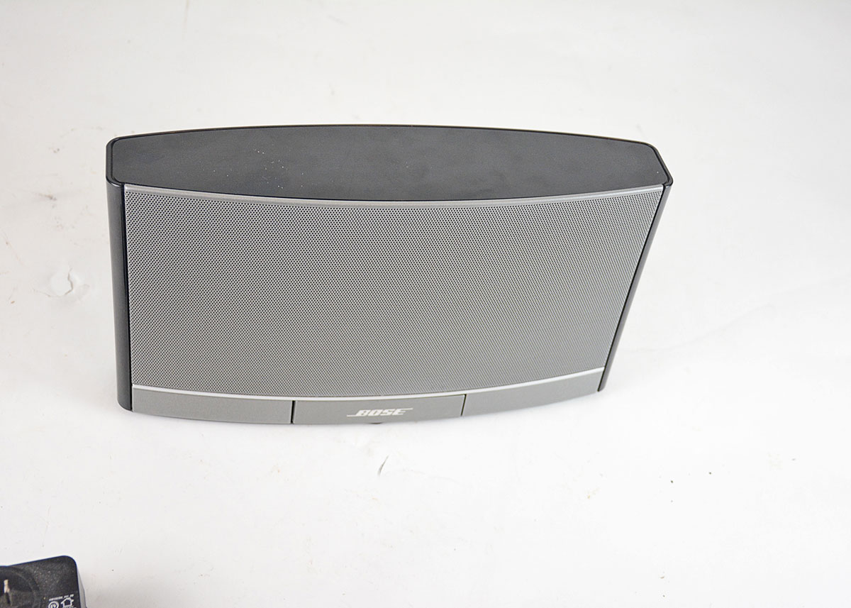 Bose SoundDock Portable Digital Music System for iPod/iPhone