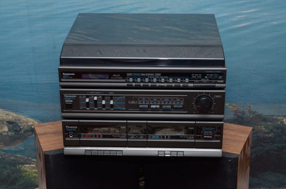 Panasonic SG-H10 Stereo System With Speakers