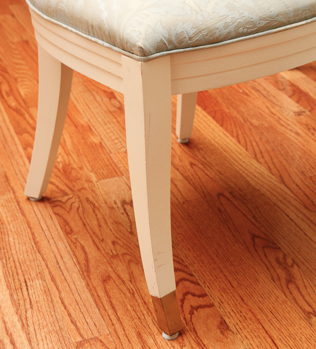 Century Villa Domain Pedestal Dining Table and Chairs
