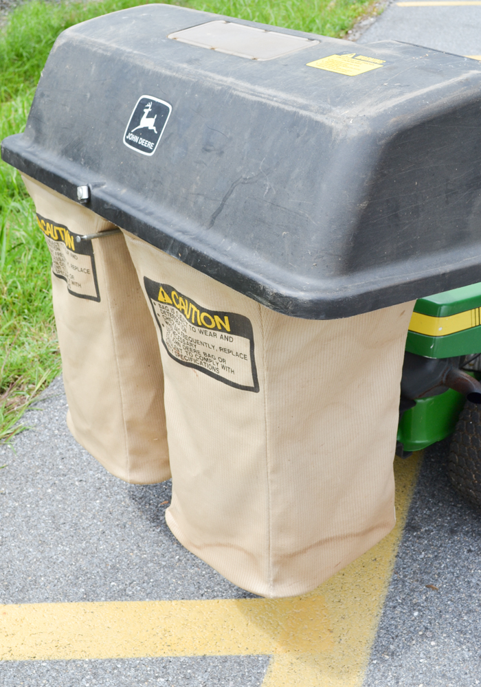 John Deere RX75 Riding Lawnmower