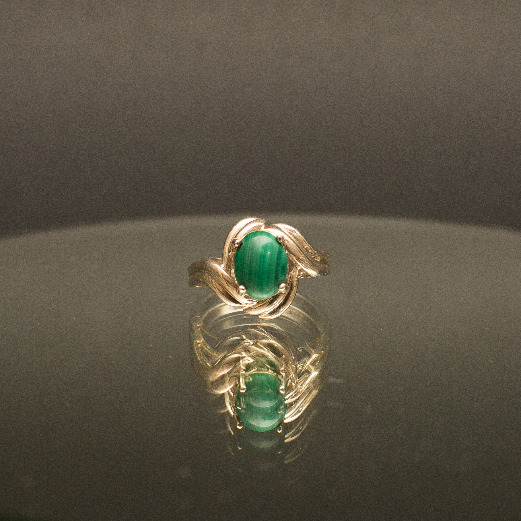 Sterling Silver Knotted Setting and Malachite Ring