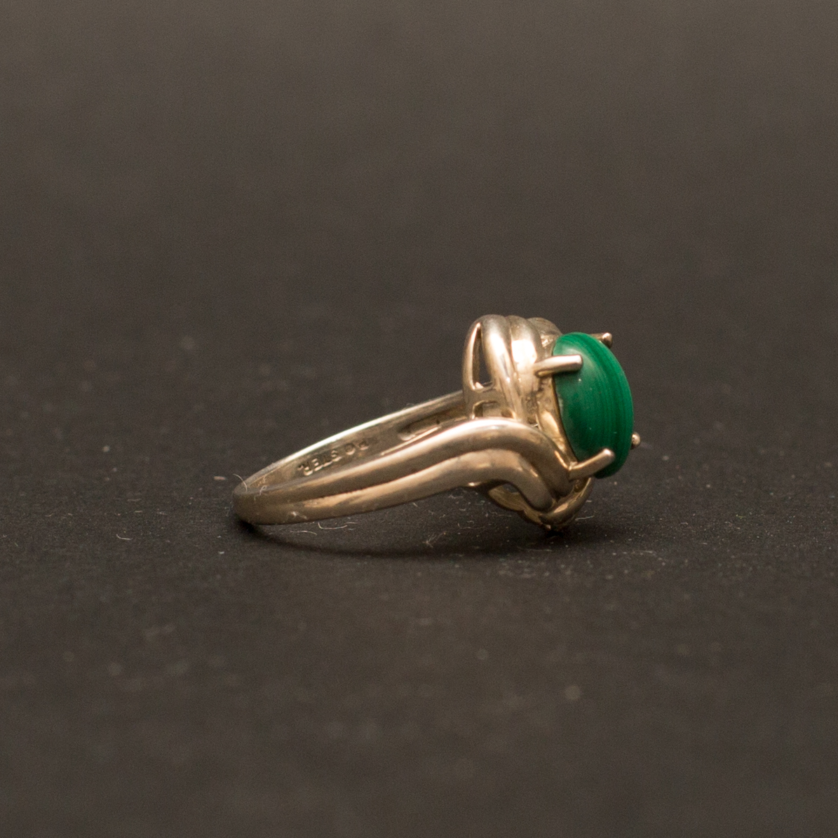 Sterling Silver Knotted Setting and Malachite Ring