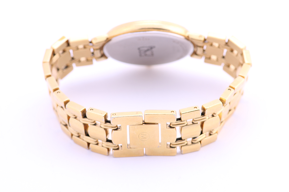 Movado ESQ Wrist Watch Model 8759886 with Electroplate V92 Band