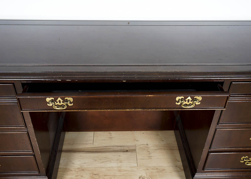 Federal Style Mahogany Sligh Credenza
