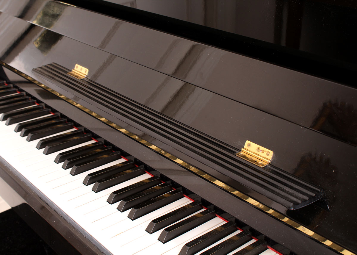 Kawai CX-21D Upright Piano