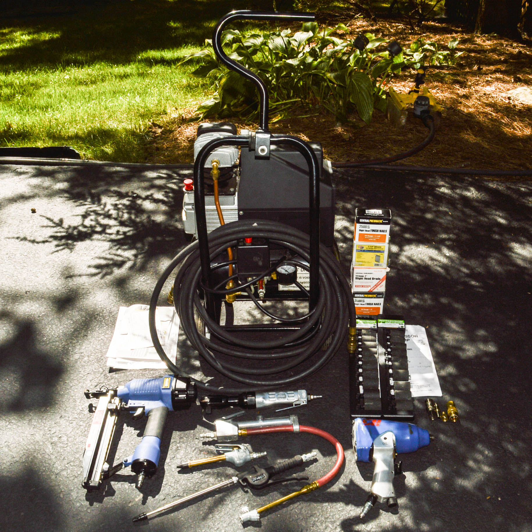 Central Pneumatic 2HP Hot Dog Air Compressor