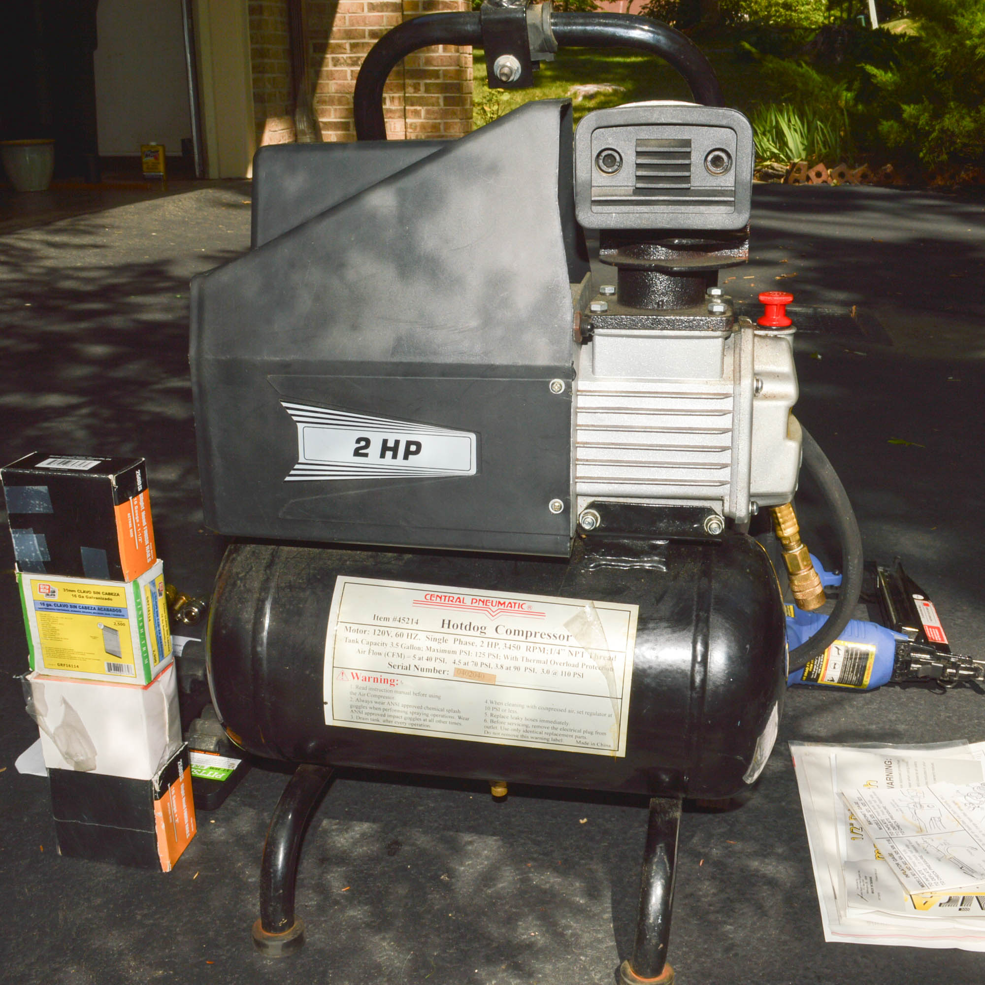 Central Pneumatic 2HP Hot Dog Air Compressor