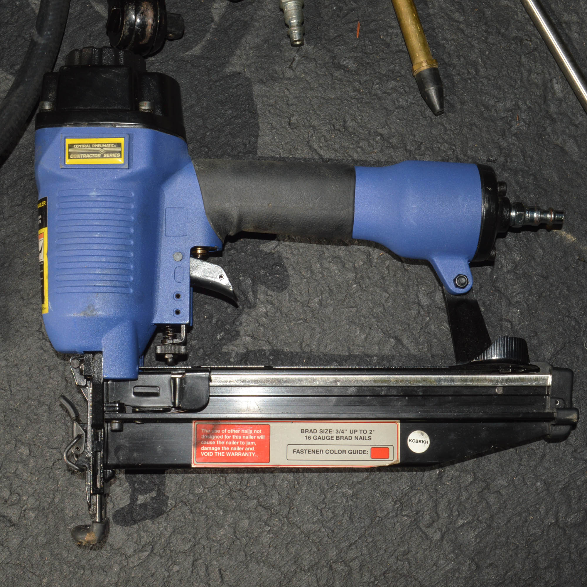 Central Pneumatic 2HP Hot Dog Air Compressor