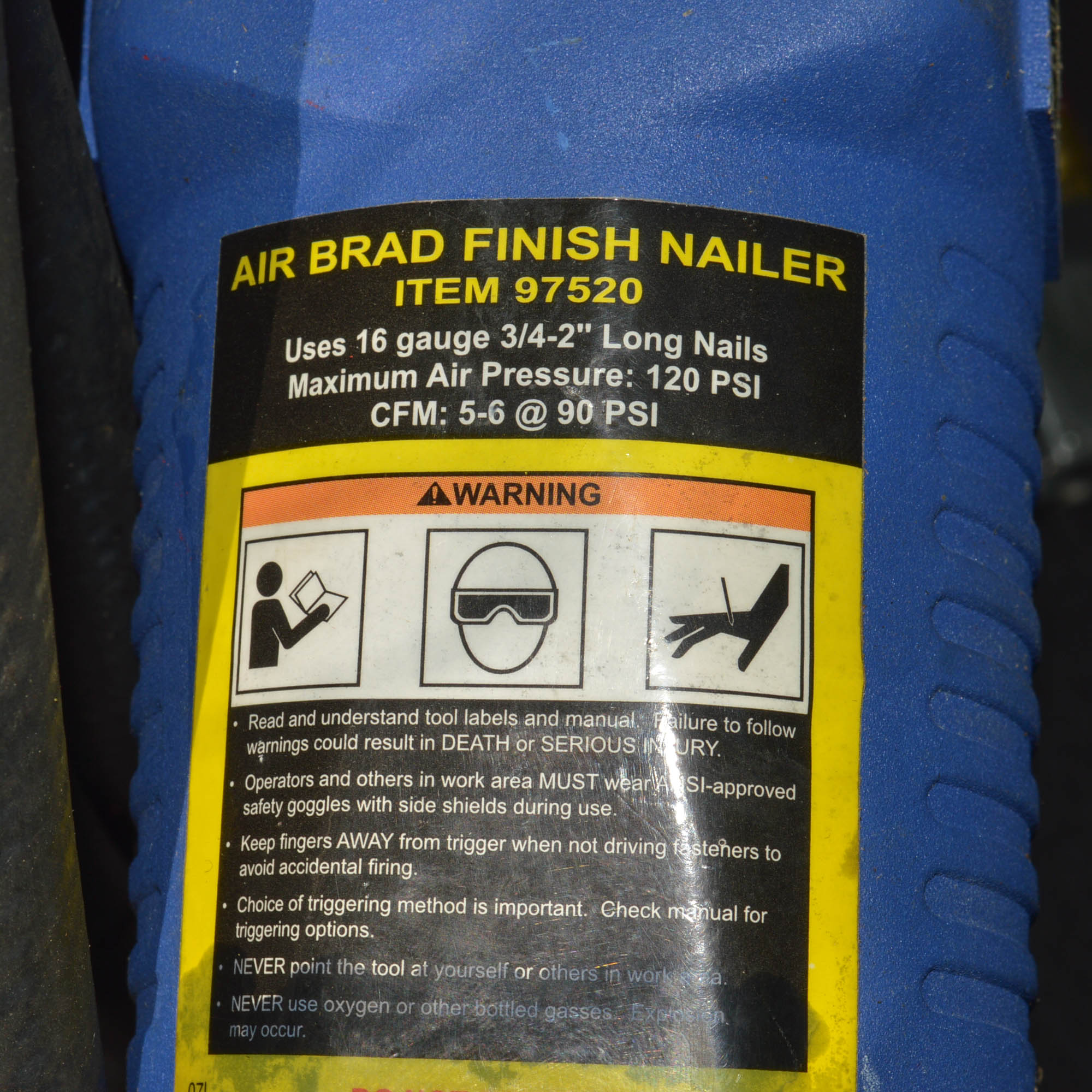 Central Pneumatic 2HP Hot Dog Air Compressor