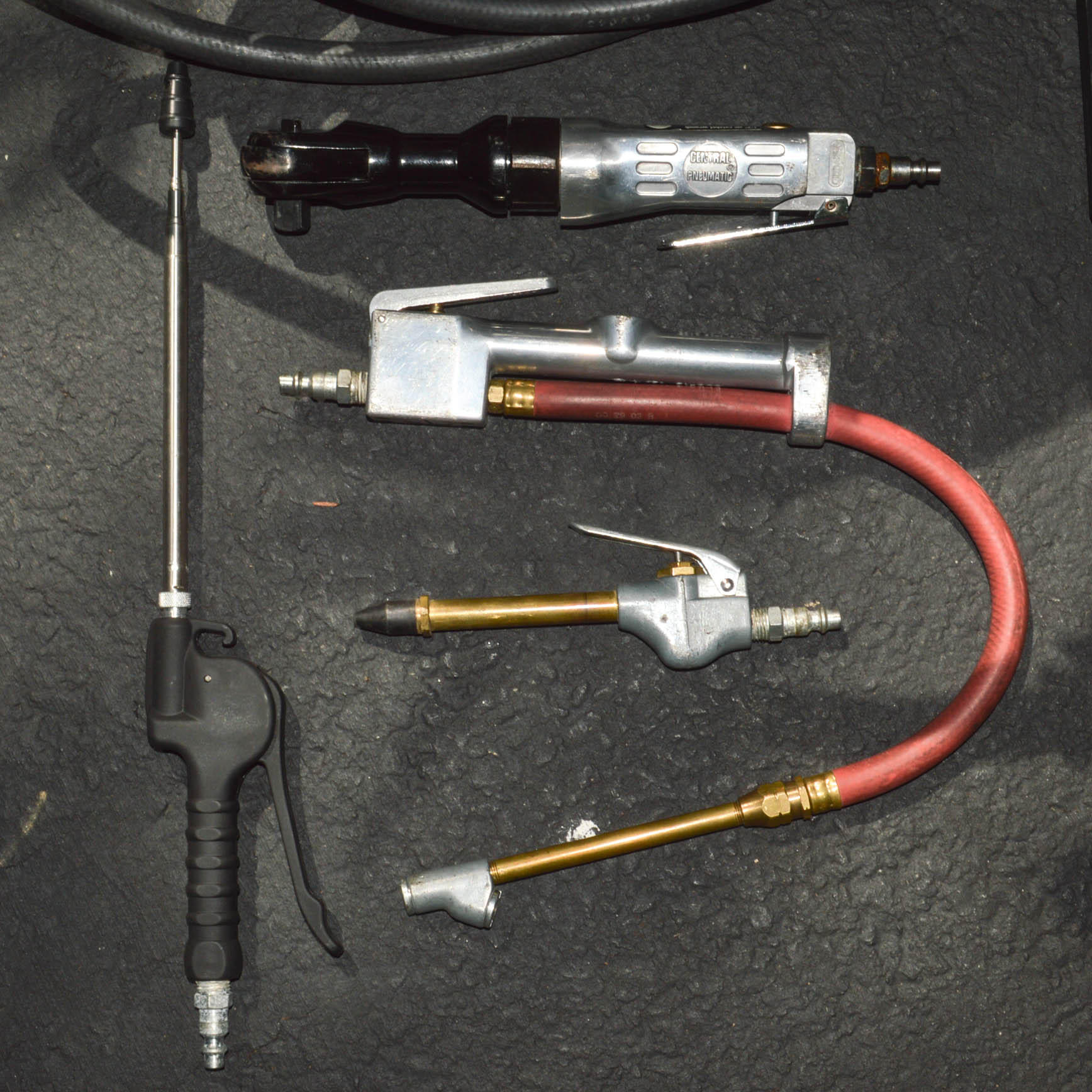 Central Pneumatic 2HP Hot Dog Air Compressor