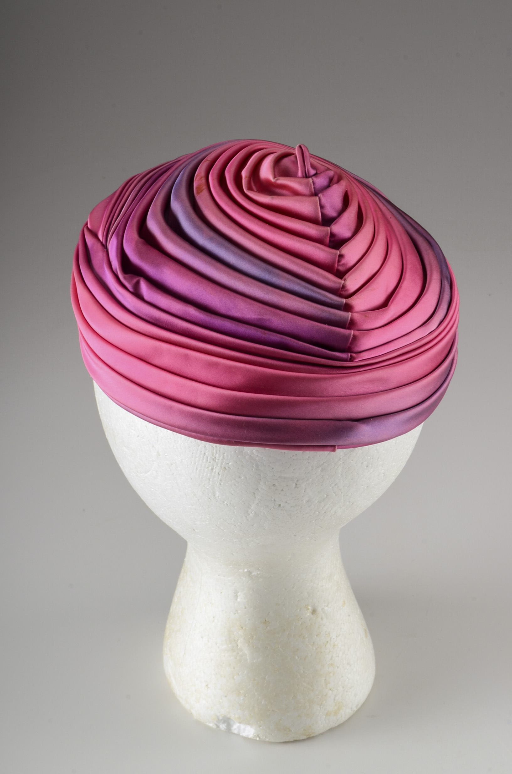 Four Vintage Turban Style Hats in Hat Boxes