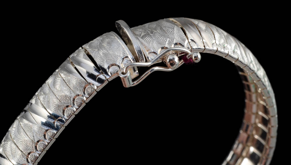 Italian Engraved Sterling Silver Omega Bracelet