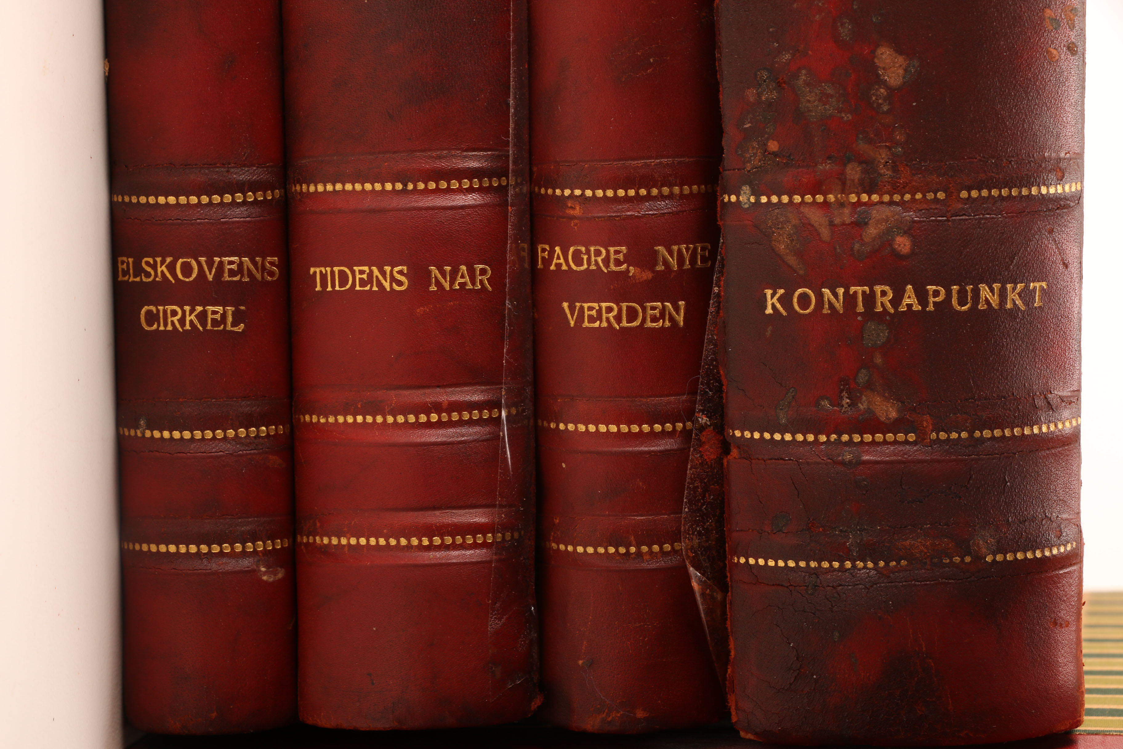 Five Danish Translations of Aldous Huxley Novels