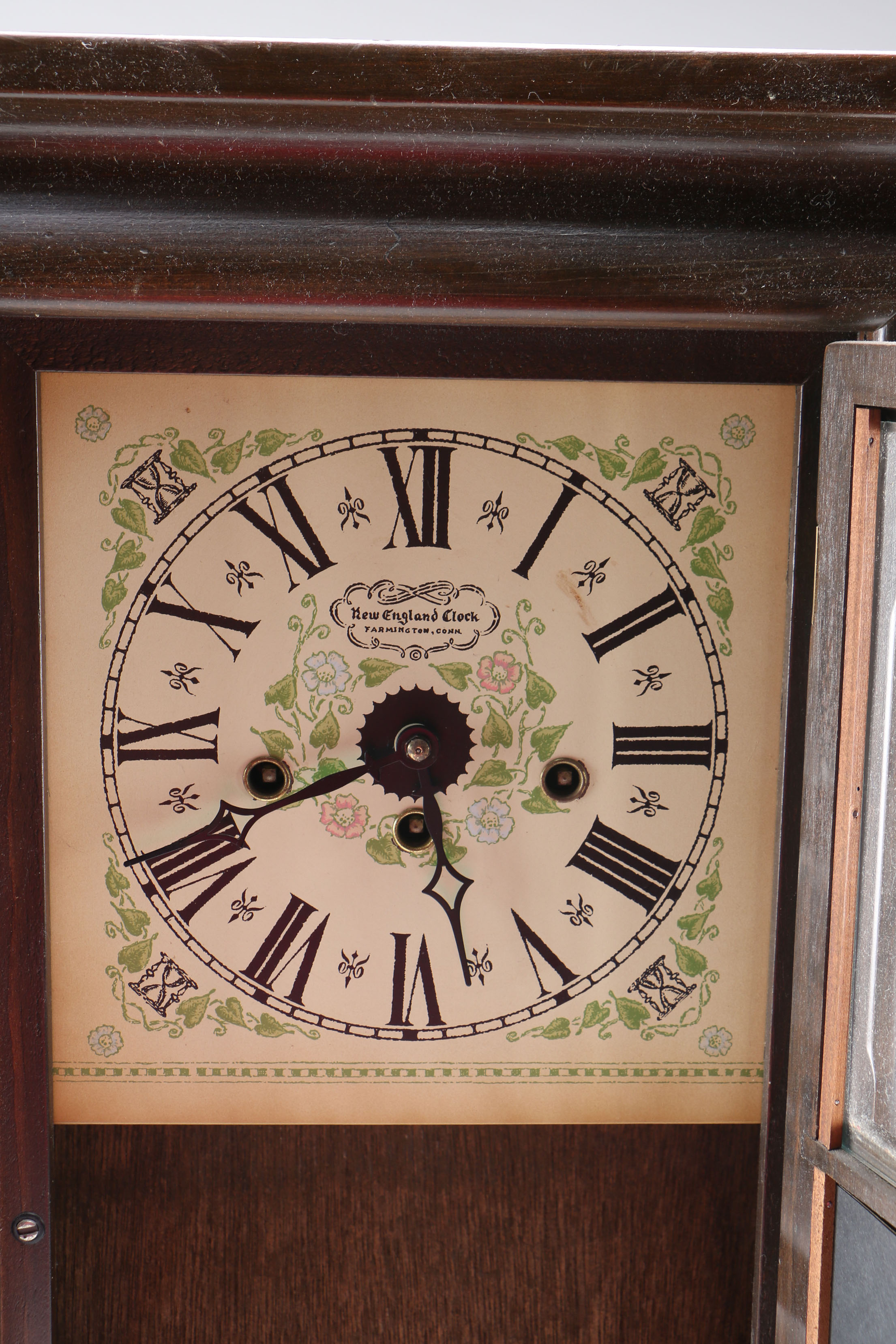 Replica Shelf Clock; Thanksgiving Theme, by the New England Co