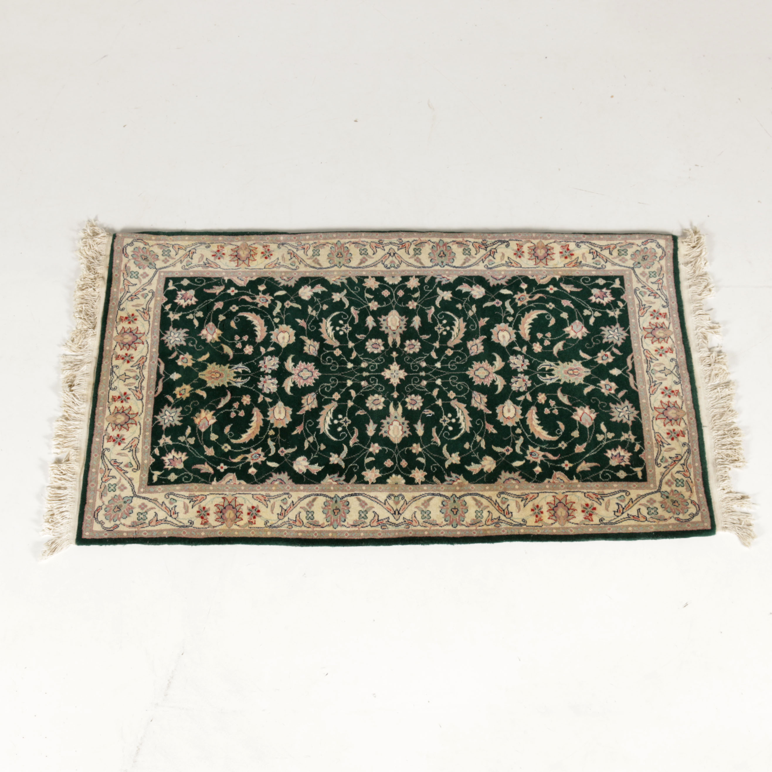 Handwoven Wool Agra-Style Accent Rug
