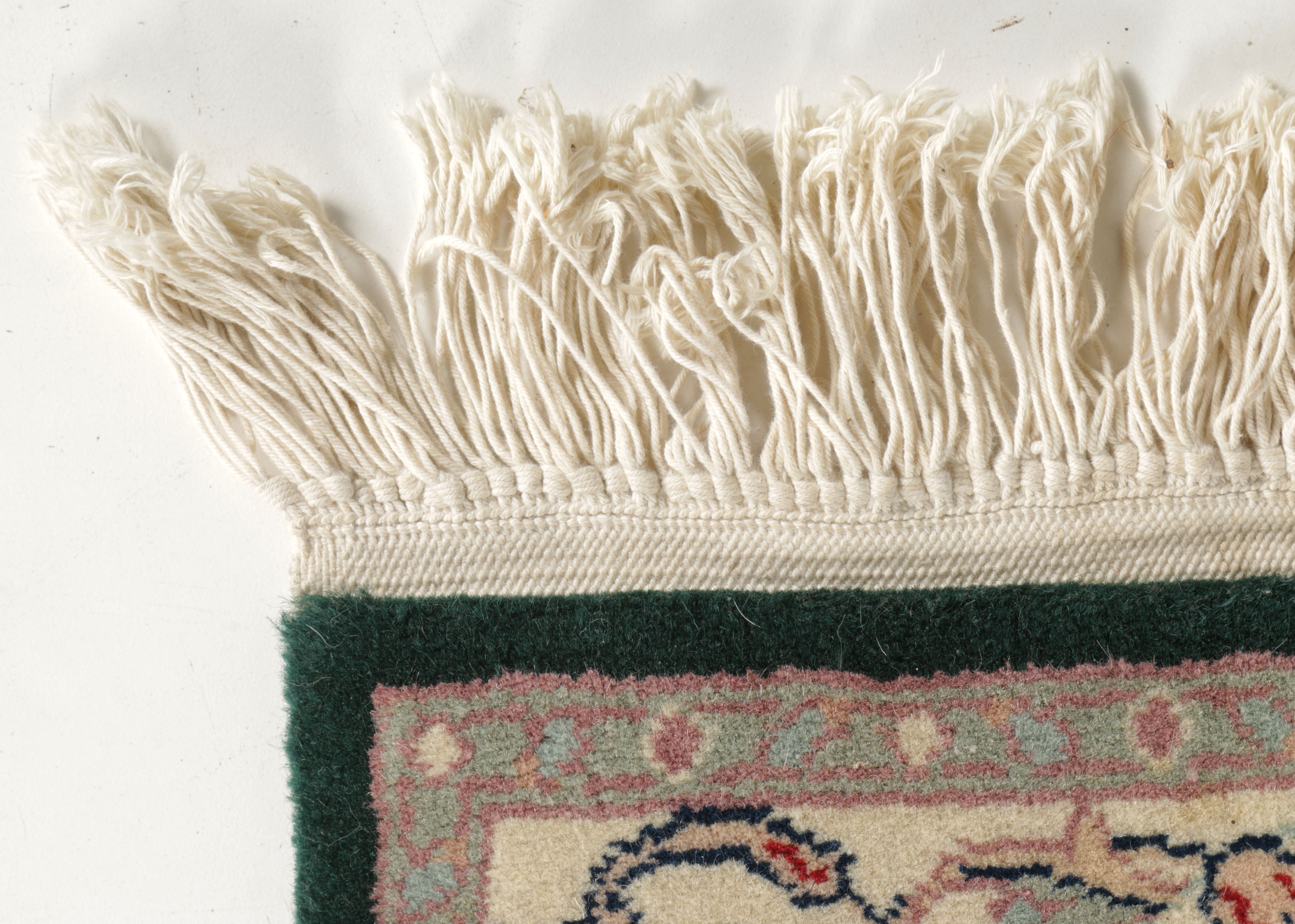 Handwoven Wool Agra-Style Accent Rug