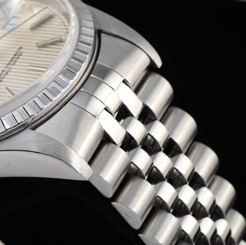 Men's Rolex Datejust Steel 16220 Silver Tapestry Dial Automatic