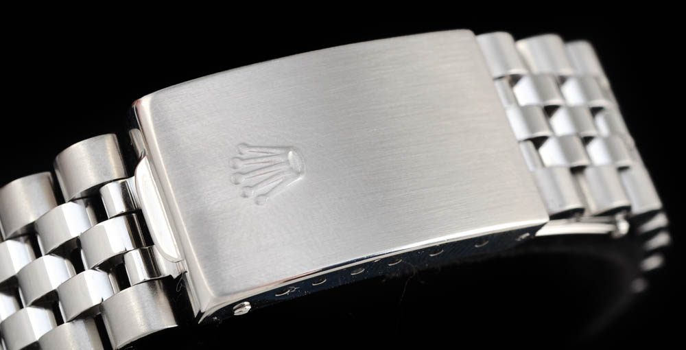 Men's Rolex Datejust Steel 16220 Silver Tapestry Dial Automatic