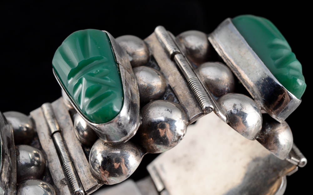 Vintage Mexican Silver and Carved Green Onyx Hinge Bracelet