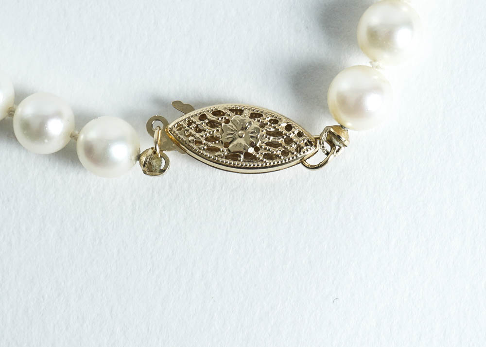 30" Pearl Necklace with 14K Yellow Gold Clasp