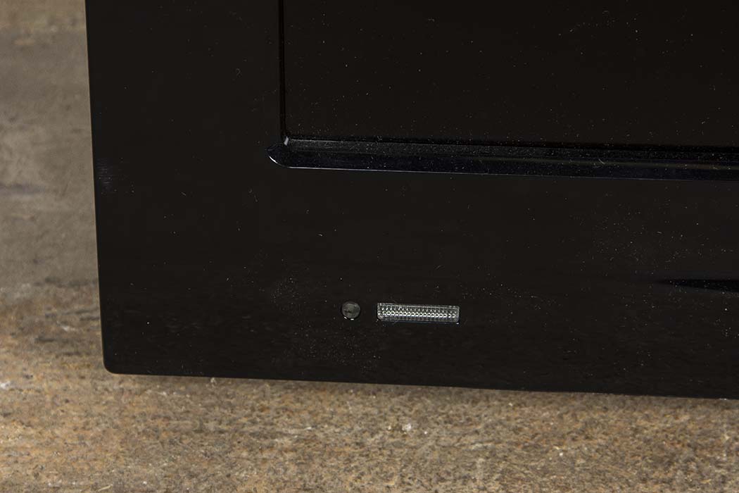 Dynex Flat-Screen 32" LCD Television