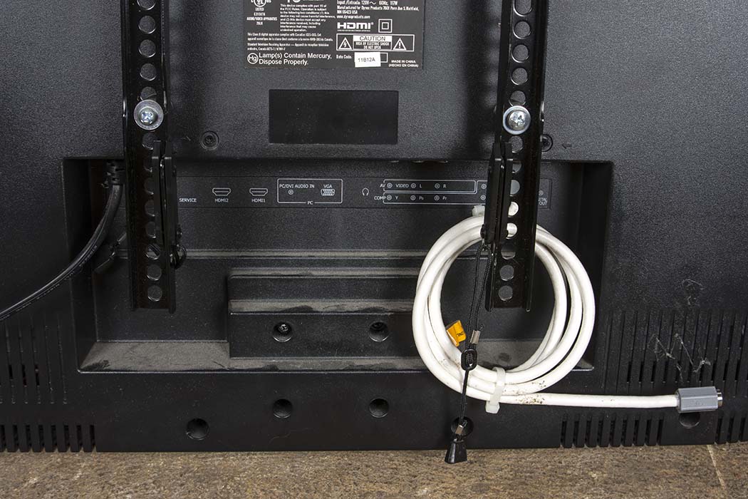 Dynex Flat-Screen 32" LCD Television