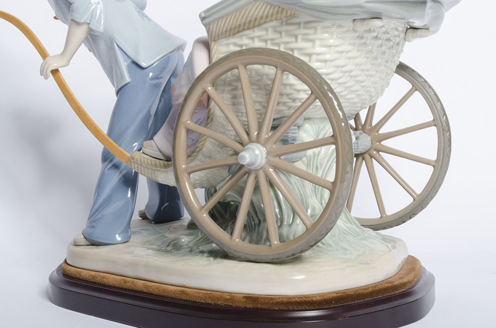 Lladró "Rickshaw Ride" Porcelain Figurine