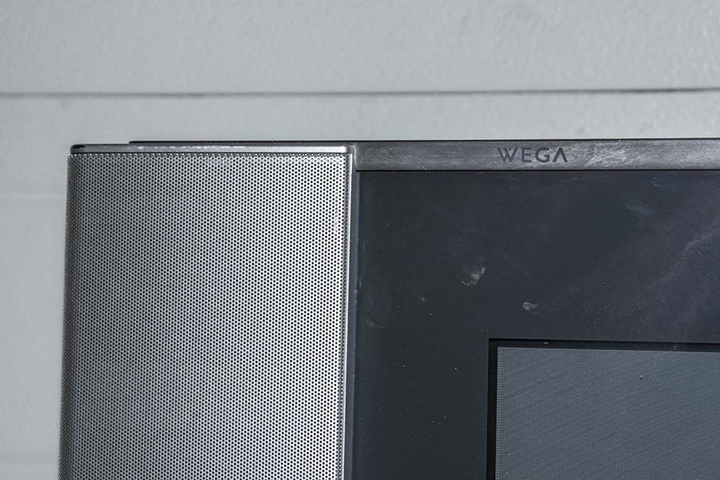 Sony Wega Television With Mount