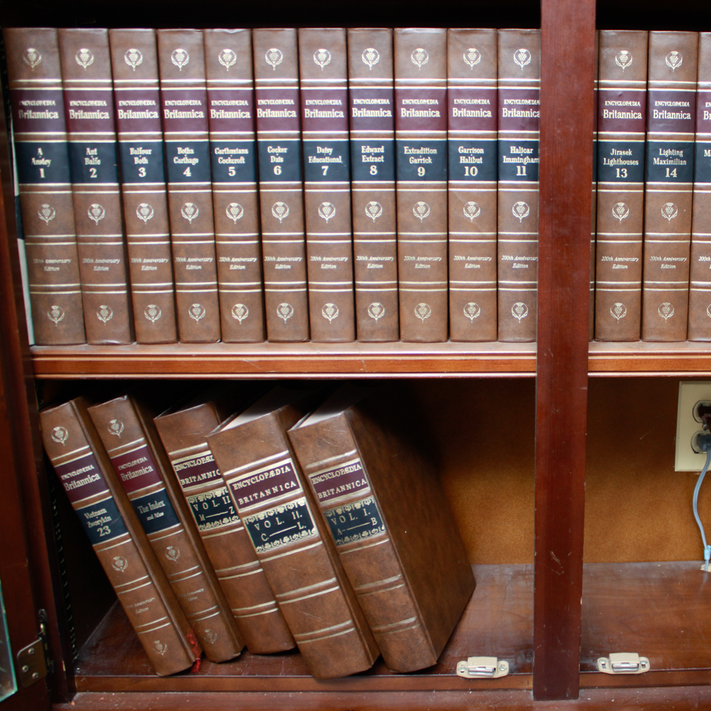 "Encyclopedia Britannica" 200th Anniversary Edition