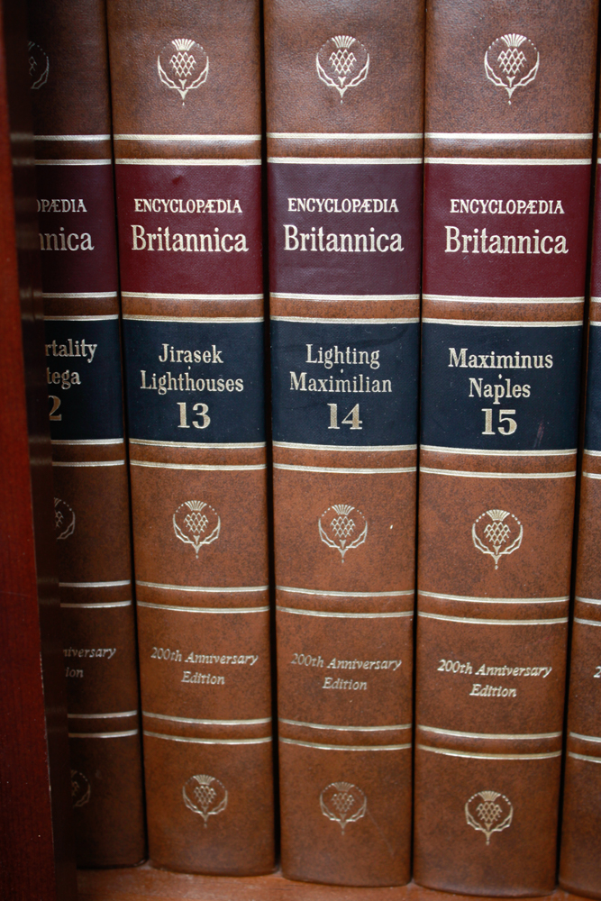 "Encyclopedia Britannica" 200th Anniversary Edition