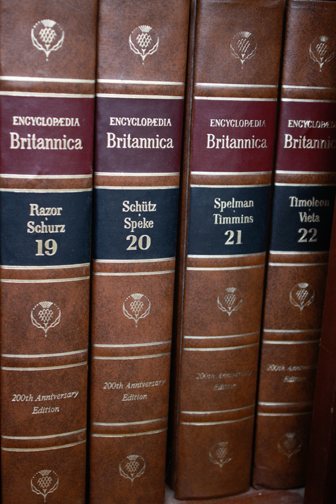 "Encyclopedia Britannica" 200th Anniversary Edition